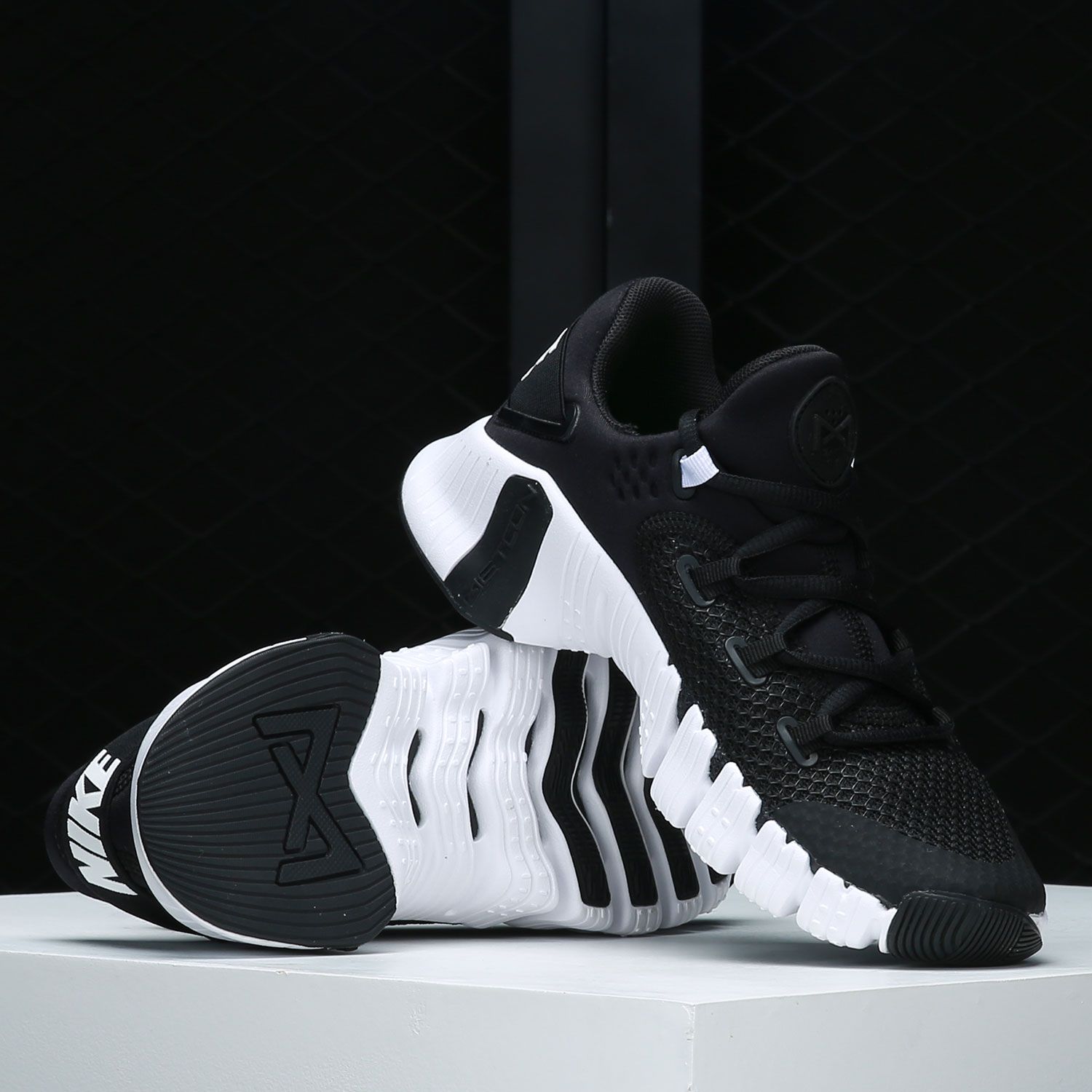 Women Shoes Nike - Nike Authentic Women's Free Metcon 4